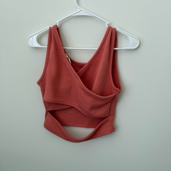 Roxy Good Keepsake Cropped Tank Top Cross Over Back Size Medium - Picture 3 of 6